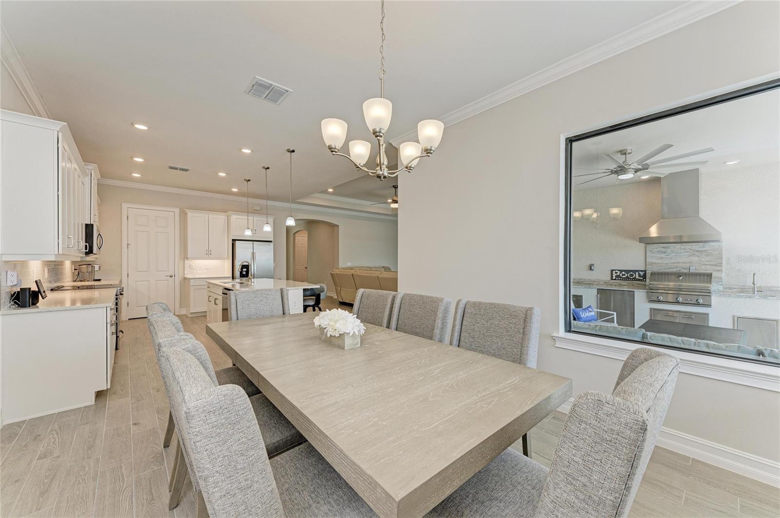 Image 41 of 94 For 106 Toscavilla Boulevard