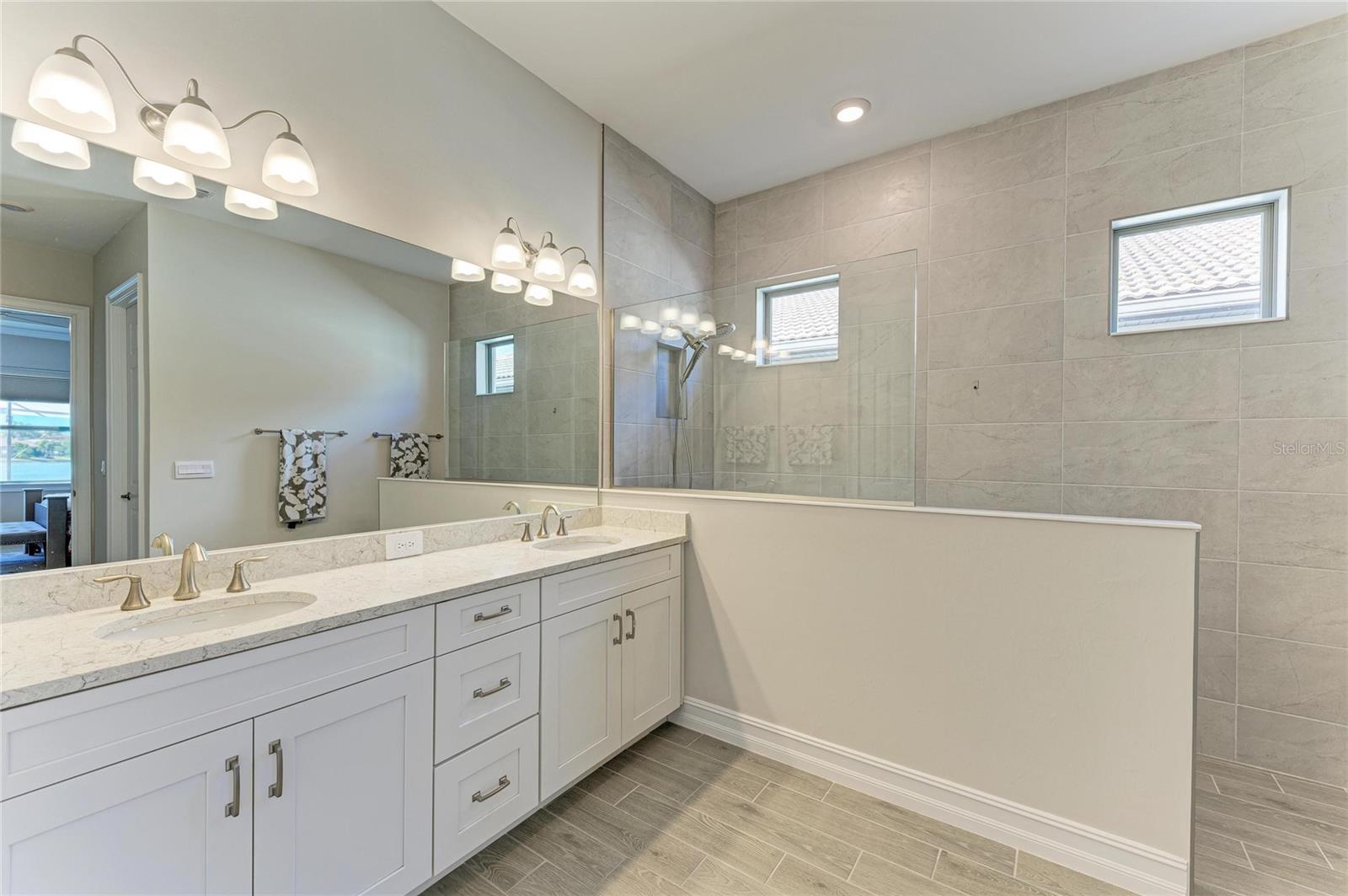 Image 46 of 94 For 106 Toscavilla Boulevard