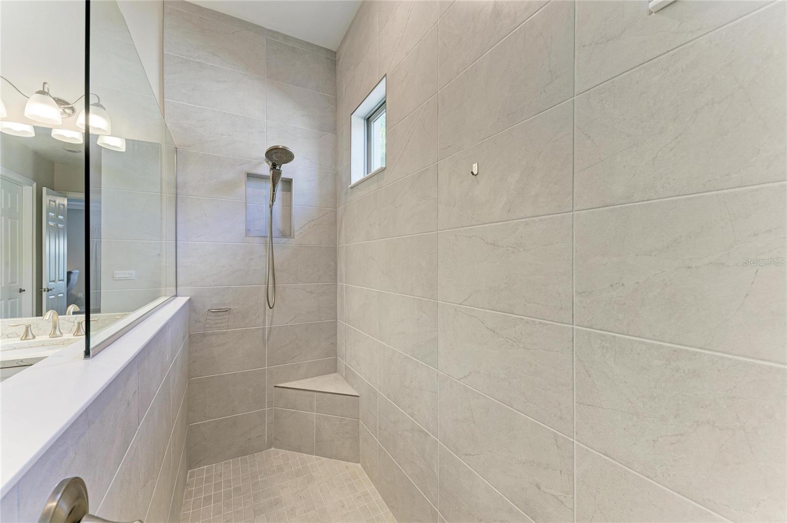 Image 47 of 94 For 106 Toscavilla Boulevard