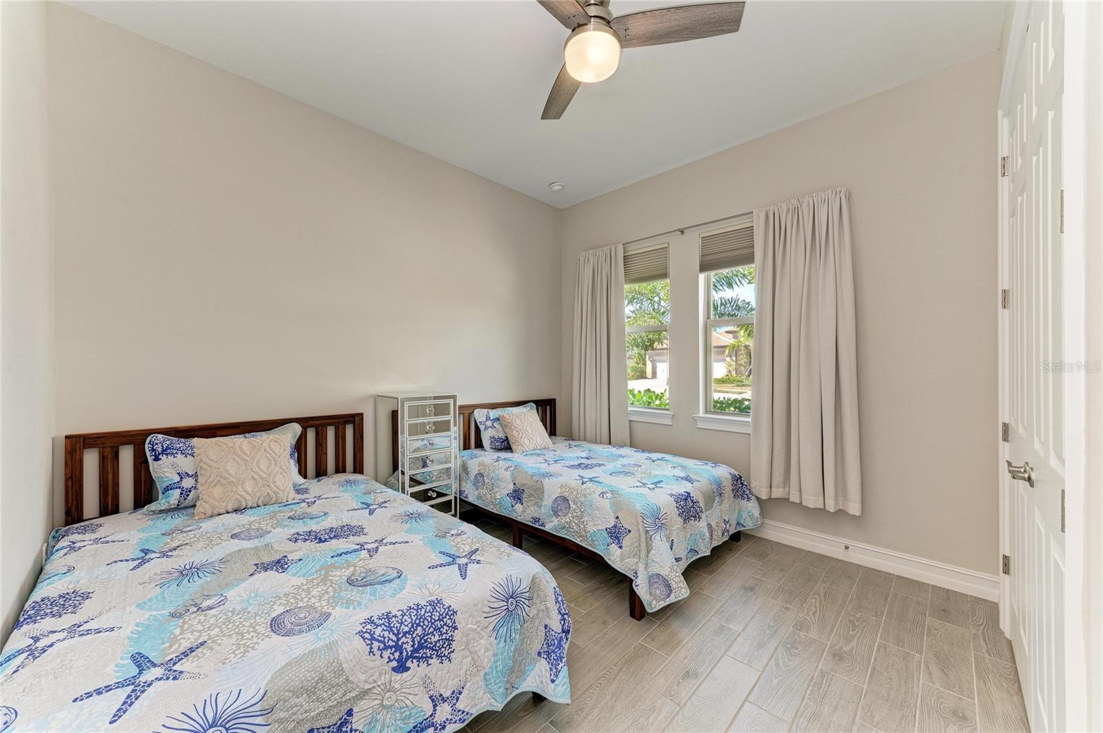 Image 50 of 94 For 106 Toscavilla Boulevard