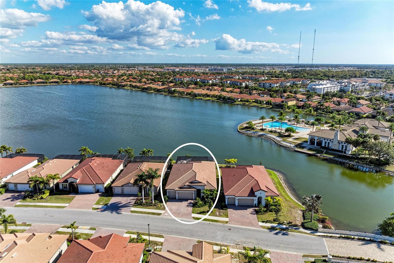 Image 60 of 94 For 106 Toscavilla Boulevard