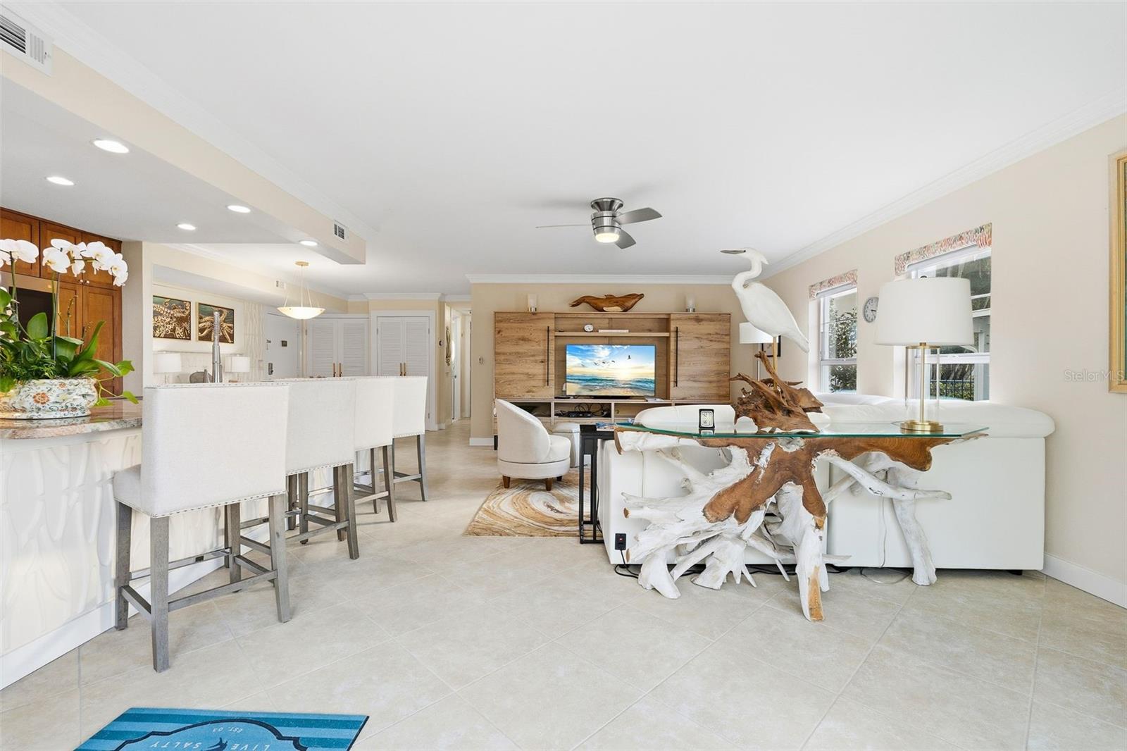 Image 10 of 36 For 800 Benjamin Franklin Drive 110