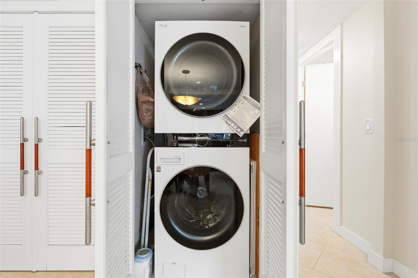 Image 13 of 36 For 800 Benjamin Franklin Drive 110