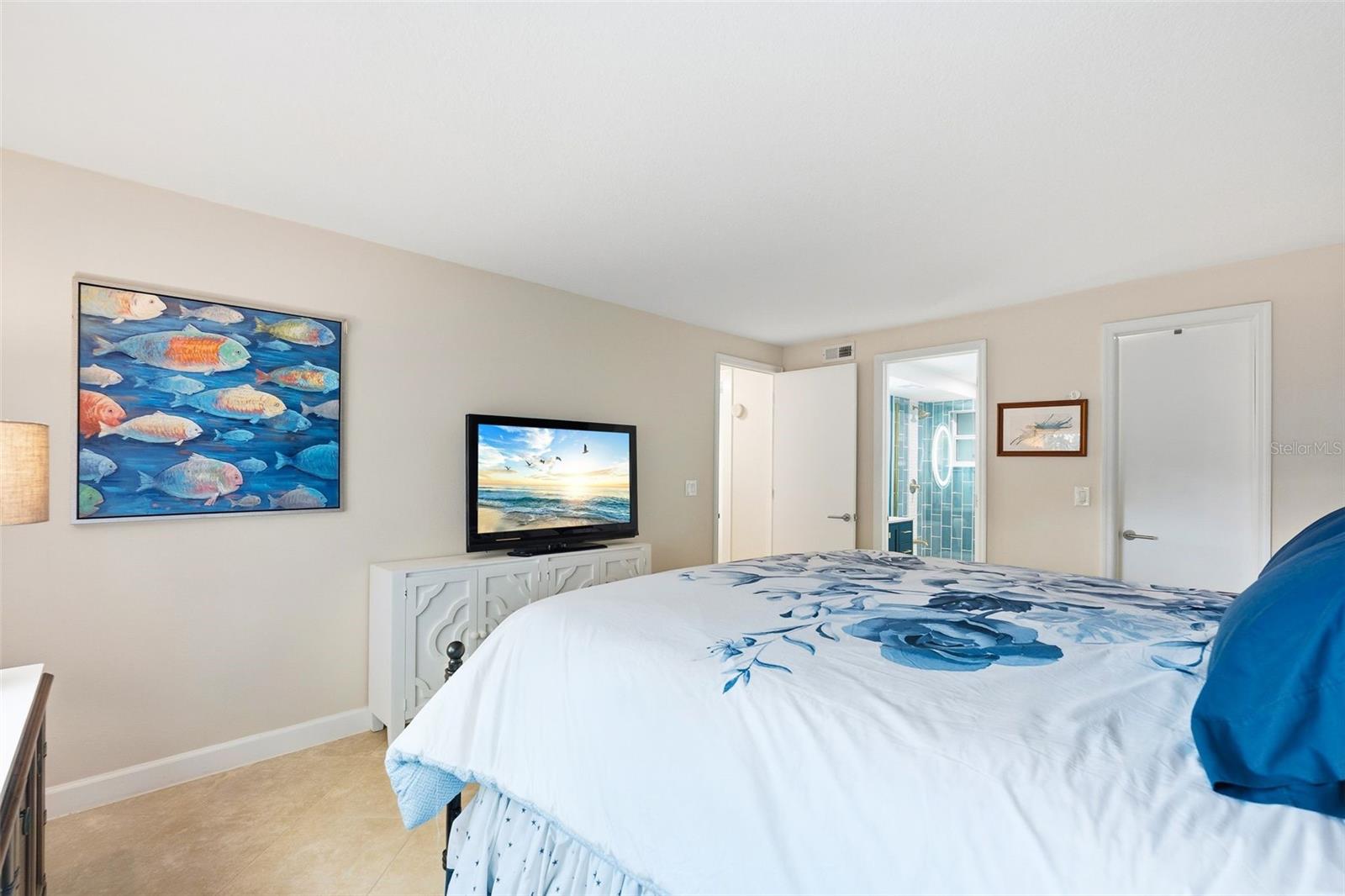 Image 15 of 36 For 800 Benjamin Franklin Drive 110