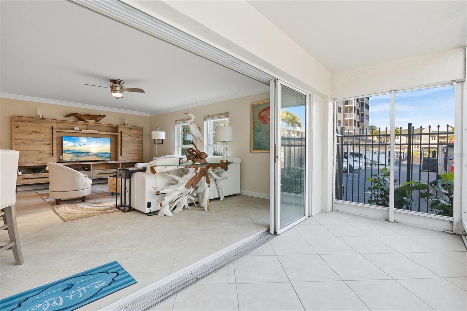 Image 21 of 36 For 800 Benjamin Franklin Drive 110