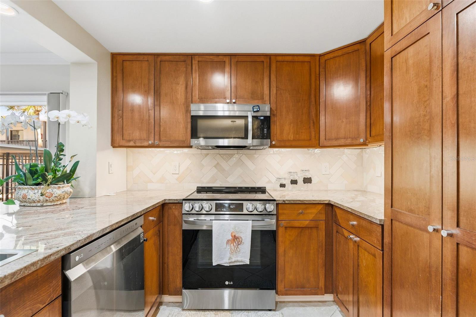 Image 3 of 36 For 800 Benjamin Franklin Drive 110