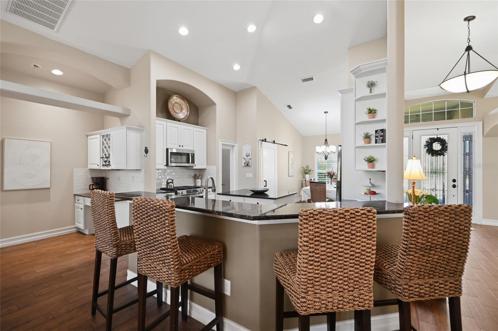 Image 19 of 63 For 12012 Longview Lake Circle