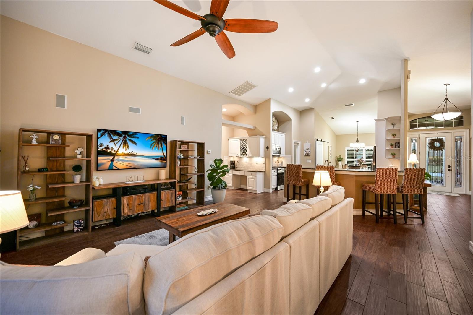 Image 24 of 63 For 12012 Longview Lake Circle