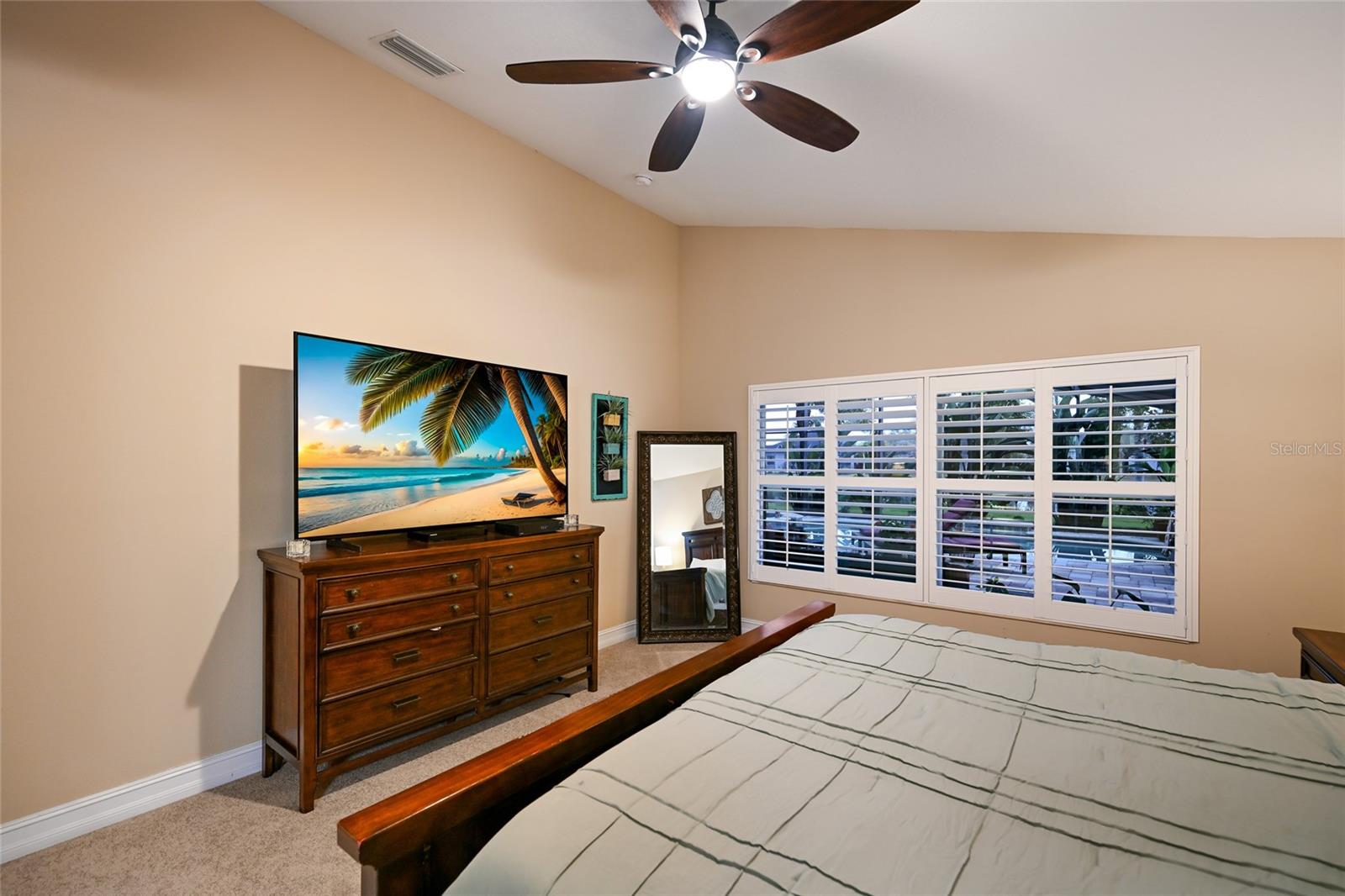 Image 27 of 63 For 12012 Longview Lake Circle