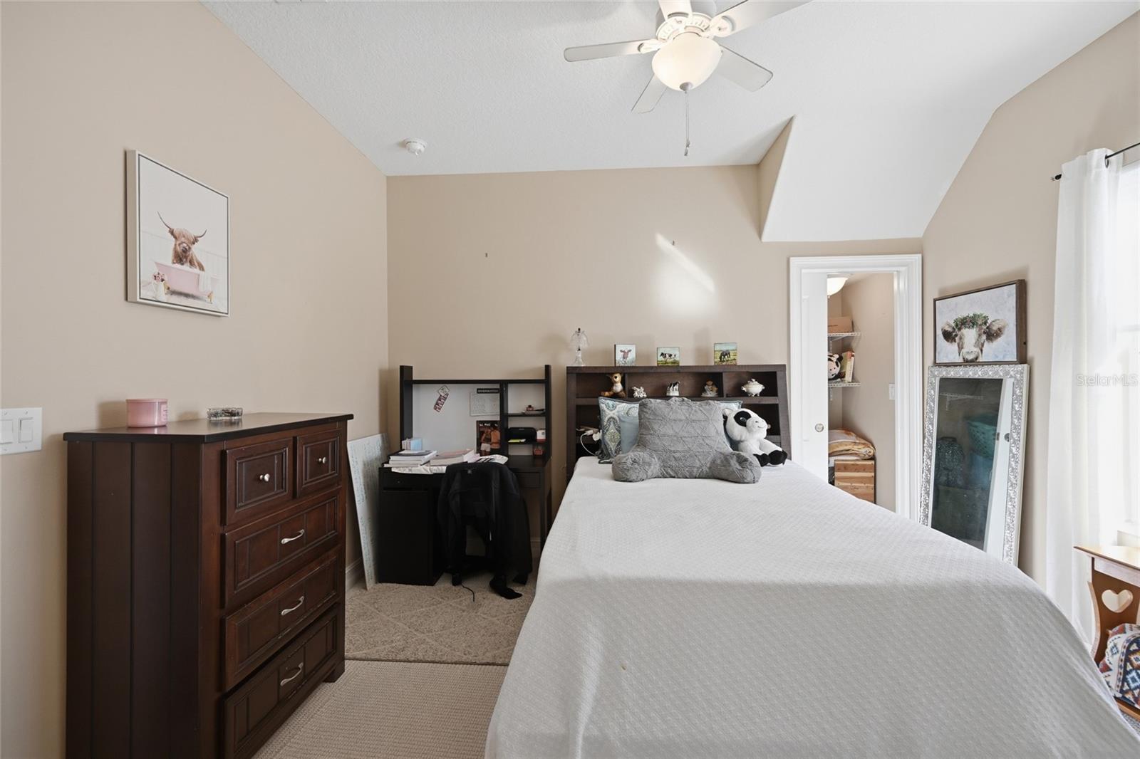 Image 34 of 63 For 12012 Longview Lake Circle