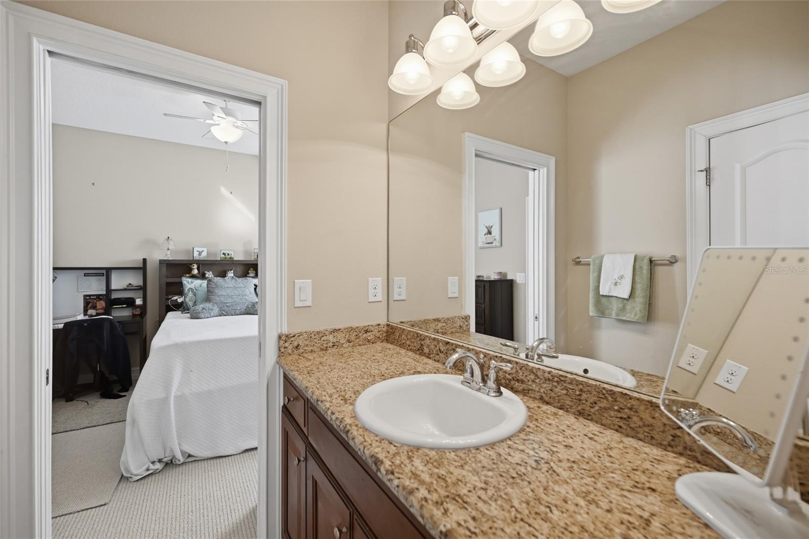 Image 36 of 63 For 12012 Longview Lake Circle