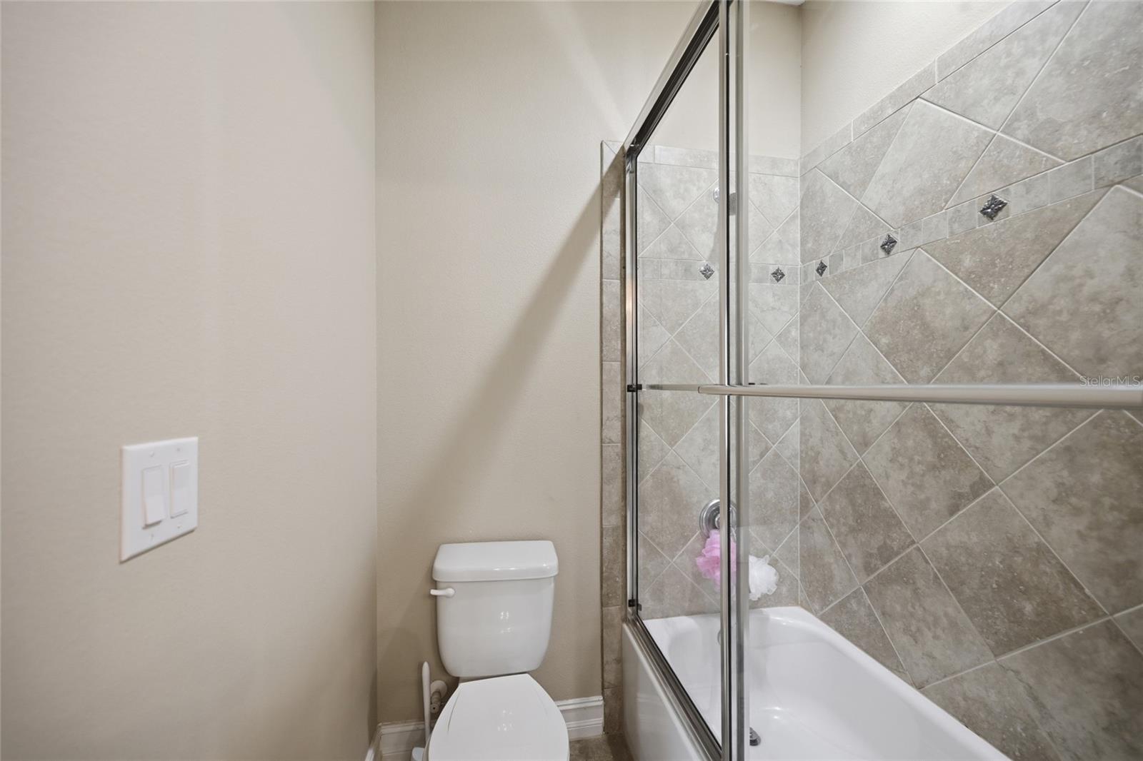 Image 37 of 63 For 12012 Longview Lake Circle