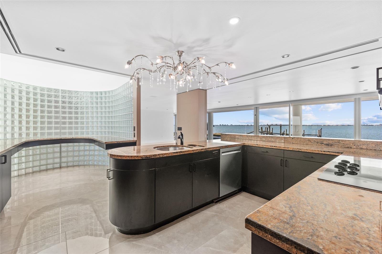 Image 17 of 53 For 320 Shore Drive