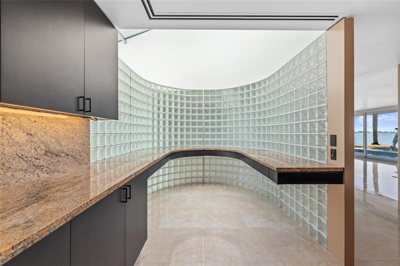 Image 19 of 53 For 320 Shore Drive