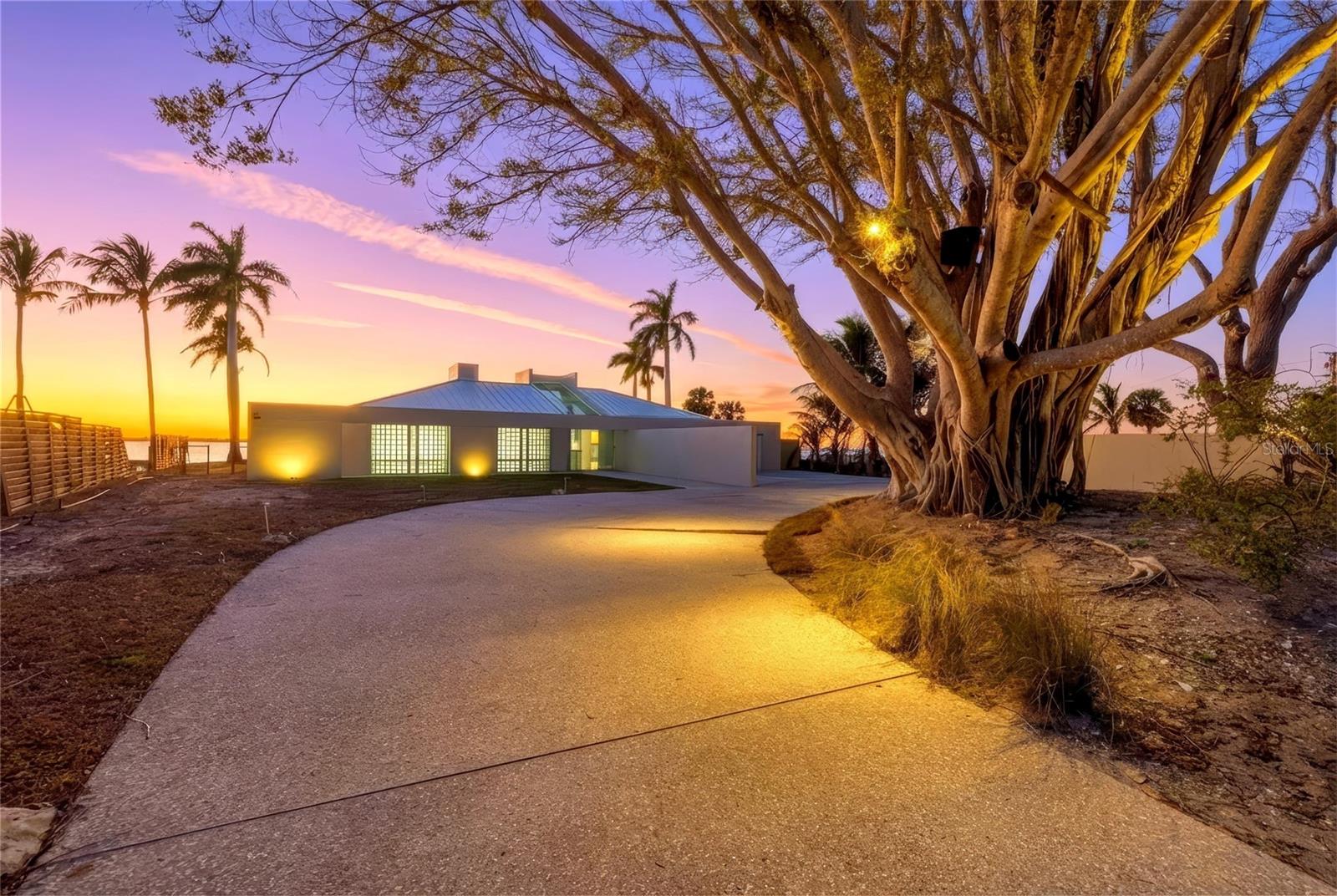 Image 2 of 53 For 320 Shore Drive