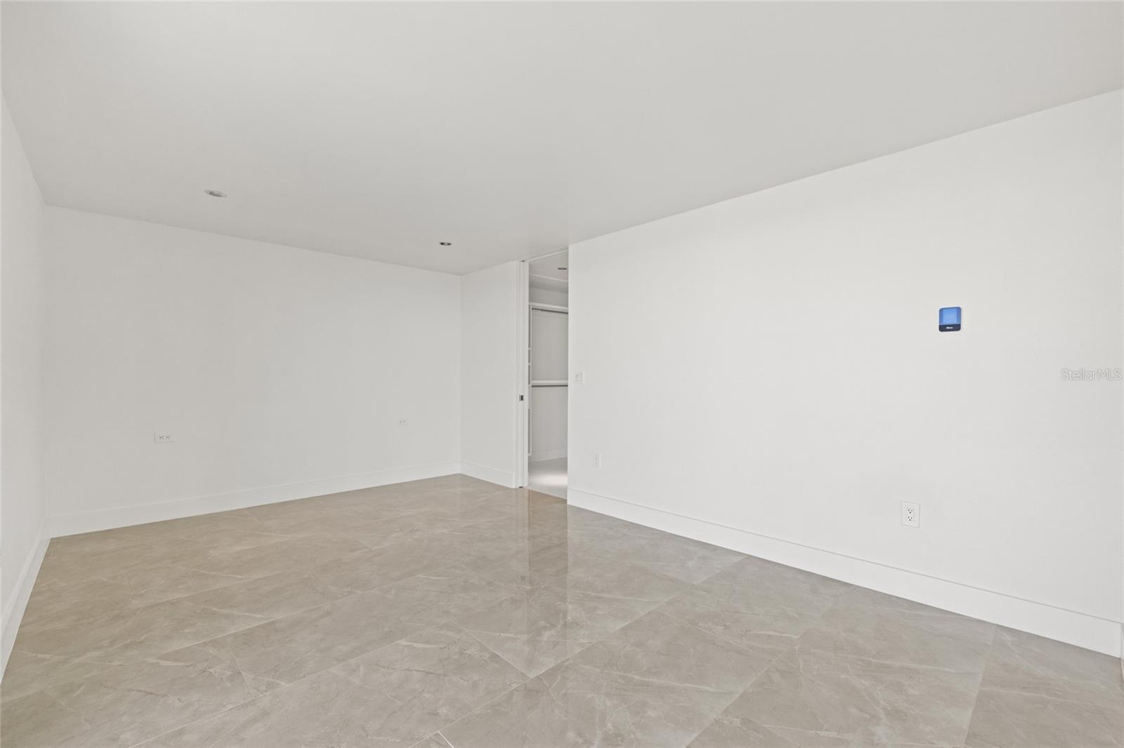 Image 30 of 53 For 320 Shore Drive