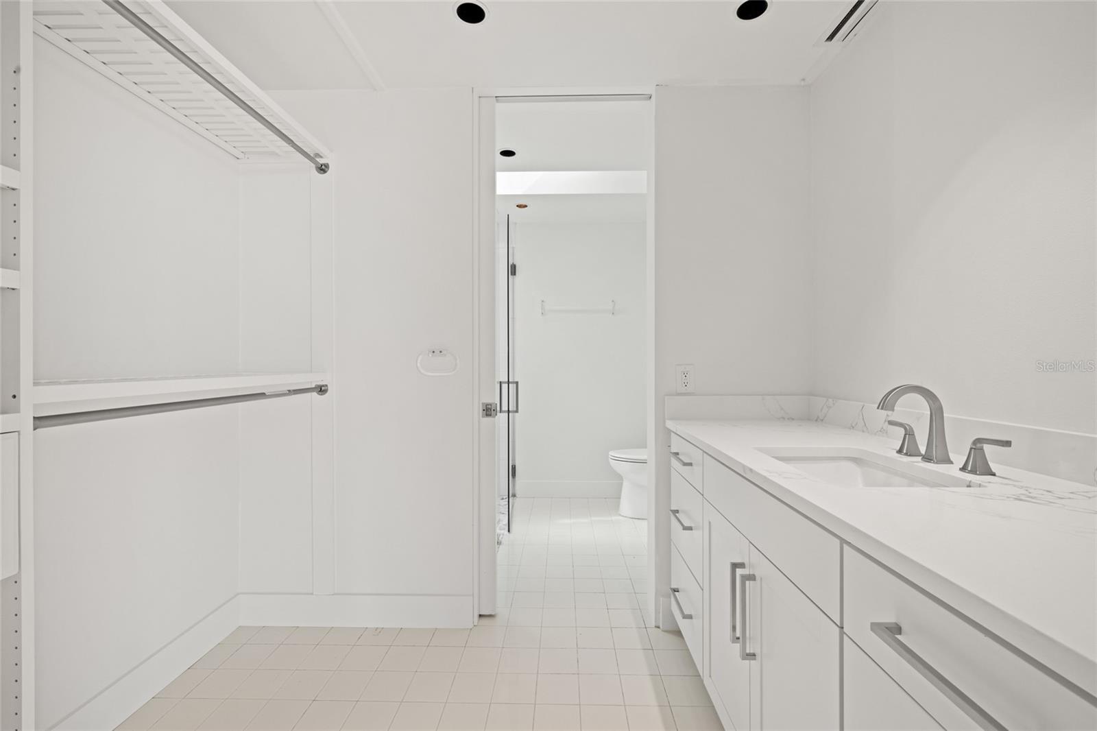 Image 31 of 53 For 320 Shore Drive