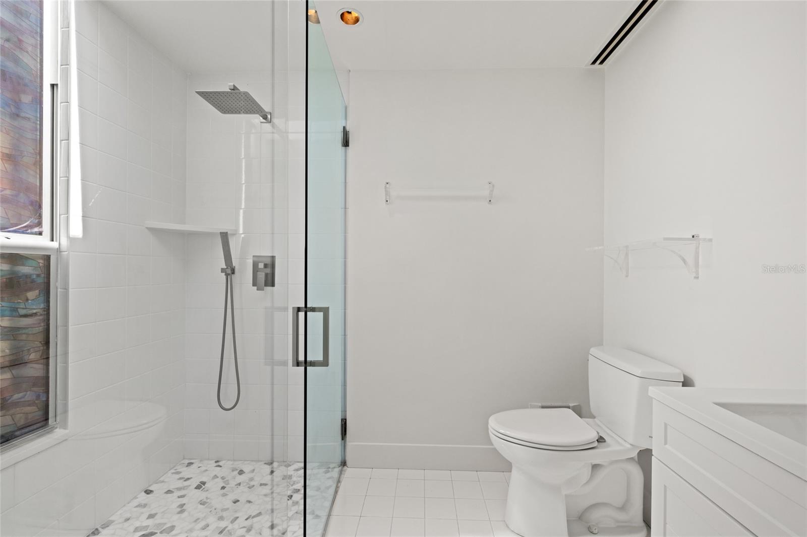 Image 32 of 53 For 320 Shore Drive