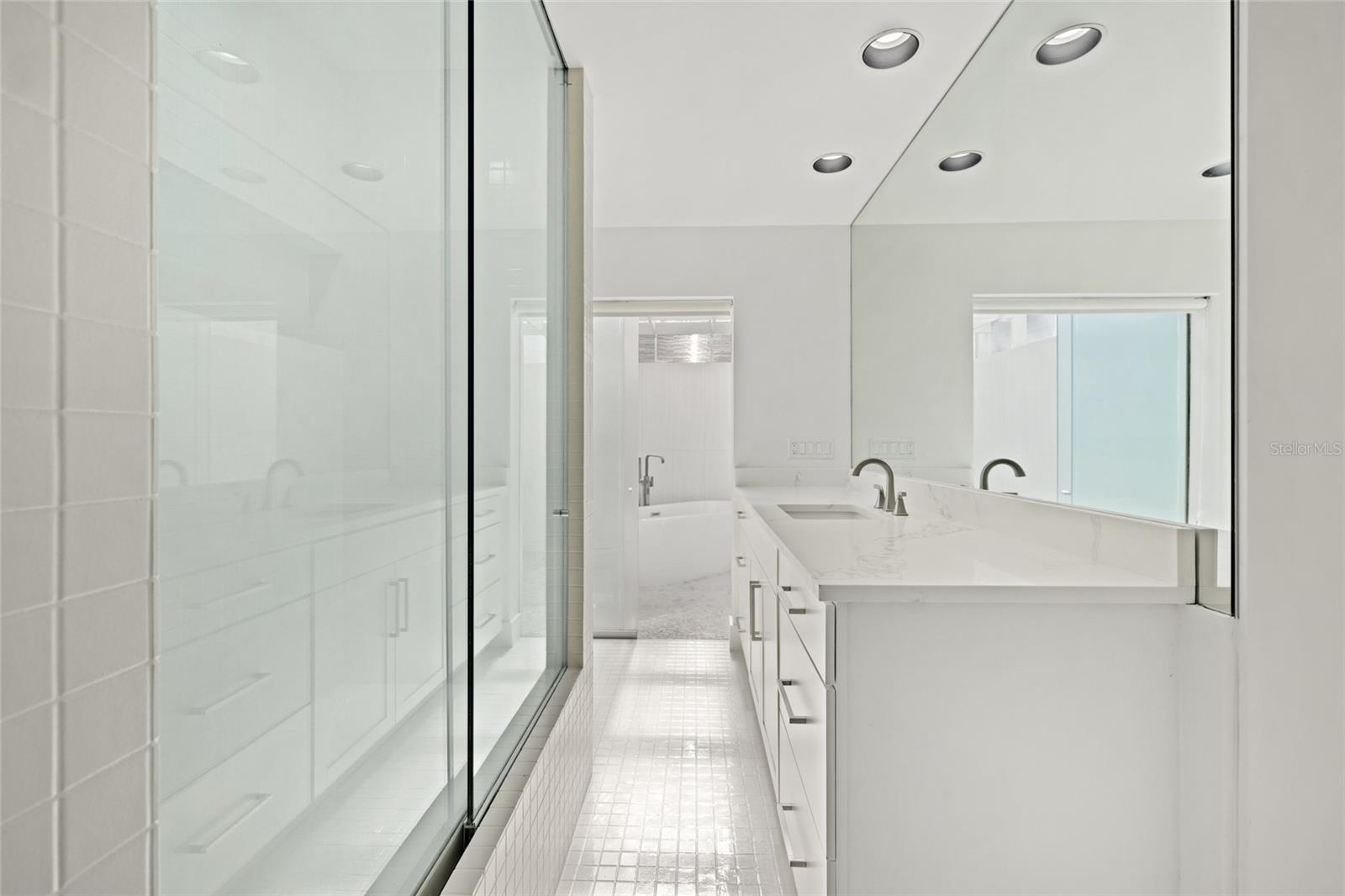 Image 35 of 53 For 320 Shore Drive