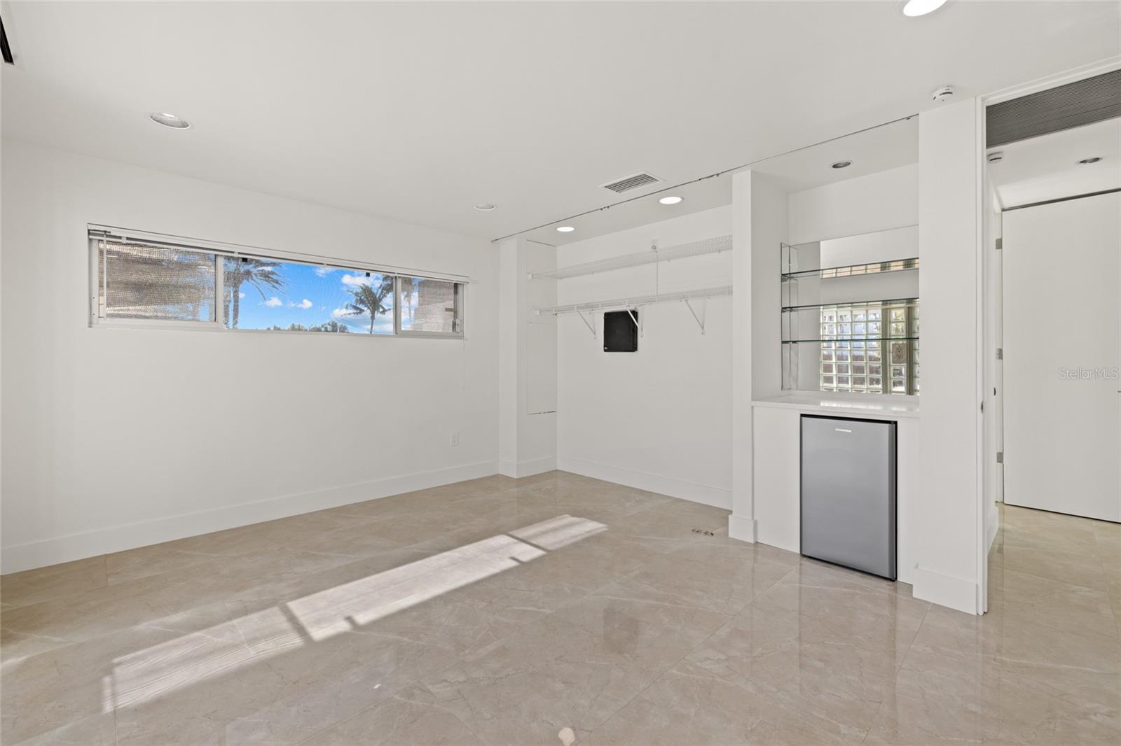 Image 37 of 53 For 320 Shore Drive