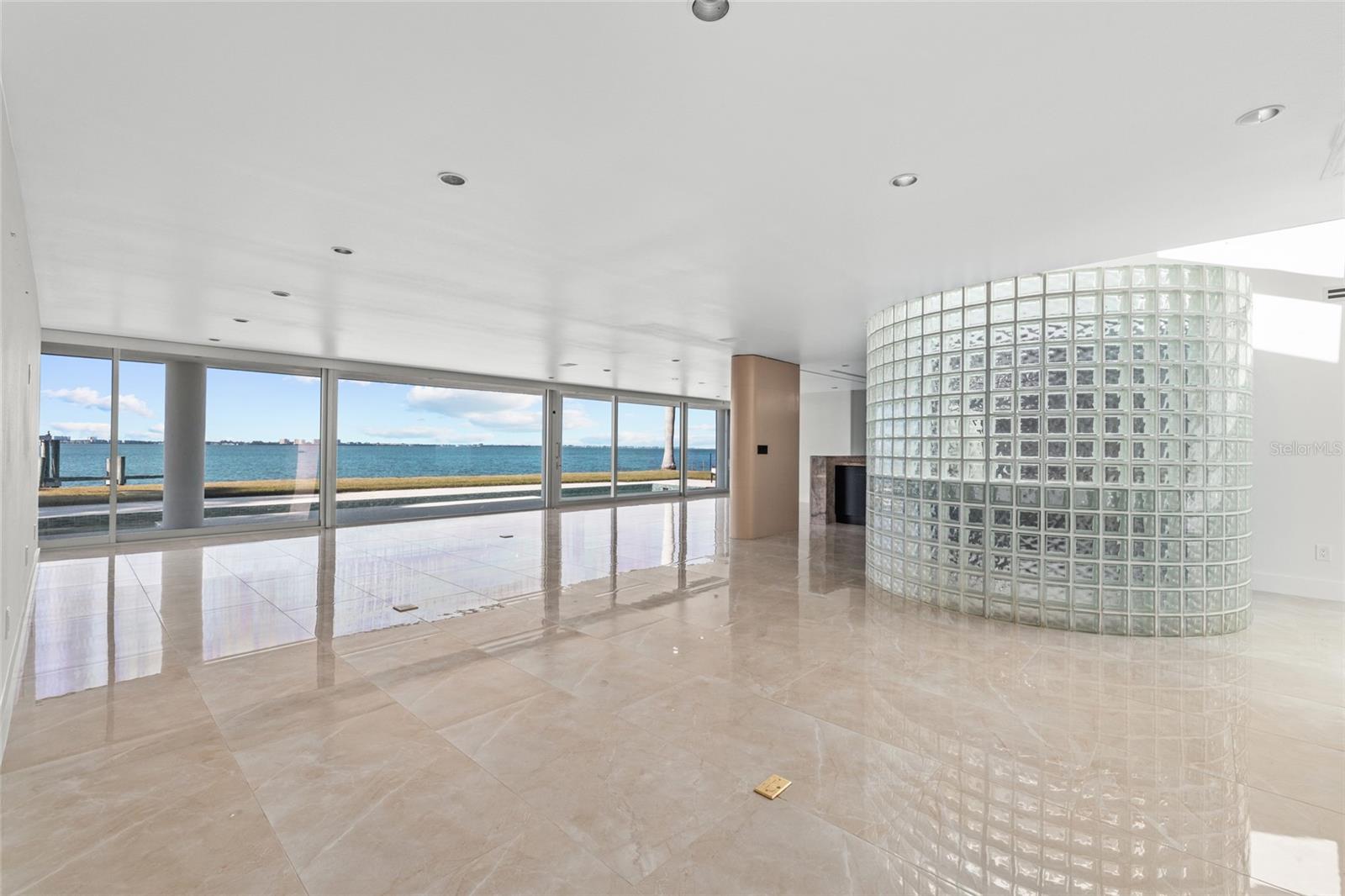 Image 6 of 53 For 320 Shore Drive