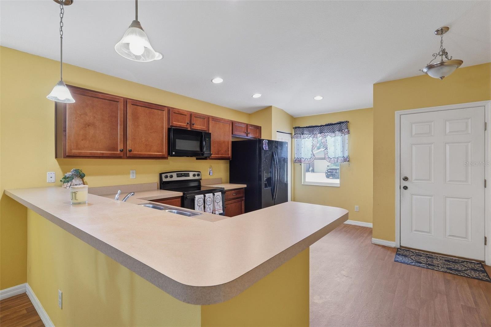 Image 4 of 26 For 4107 11th Street E