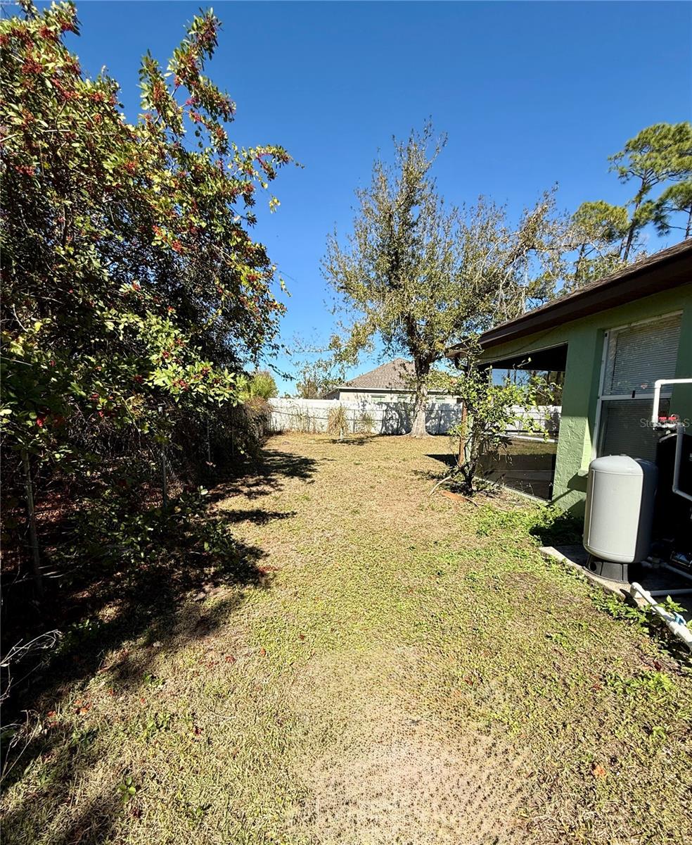 Image 11 of 31 For 2178 Jameson Avenue