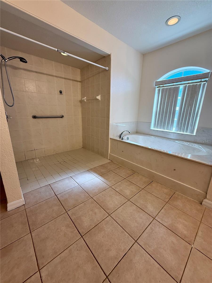Image 21 of 31 For 2178 Jameson Avenue