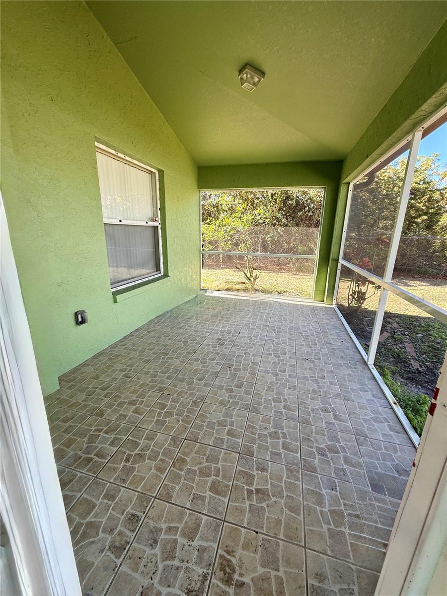 Image 3 of 31 For 2178 Jameson Avenue