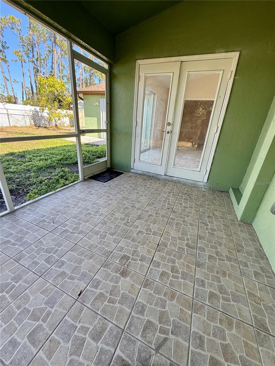 Image 4 of 31 For 2178 Jameson Avenue