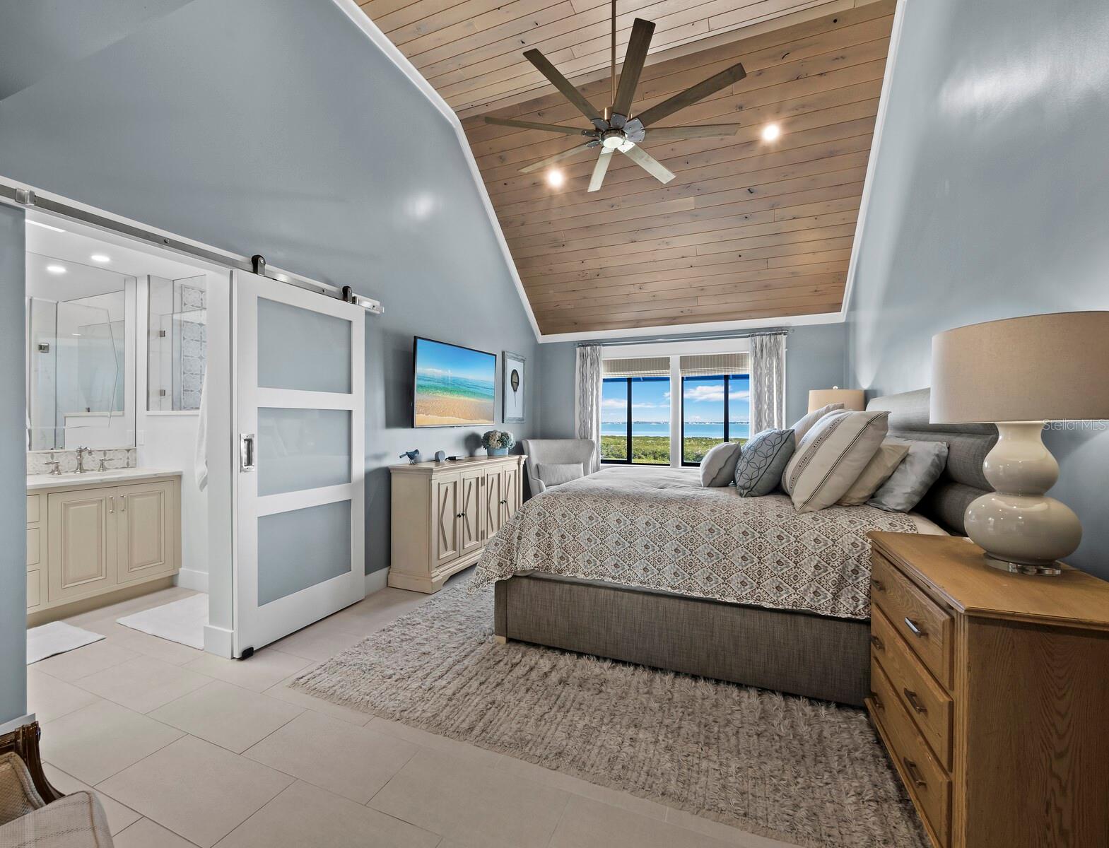 Image 21 of 55 For 1918 Harbourside Drive 902