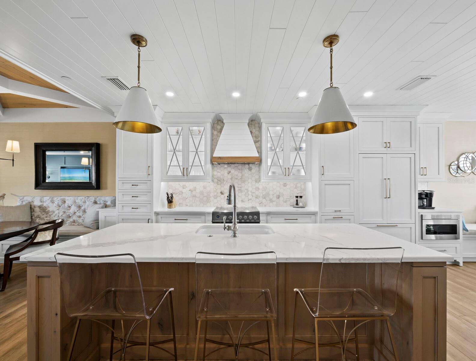 Image 4 of 55 For 1918 Harbourside Drive 902