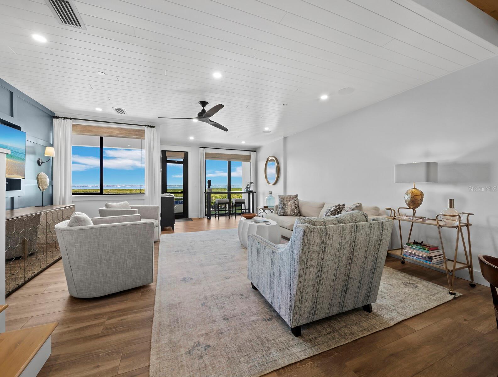 Image 8 of 55 For 1918 Harbourside Drive 902