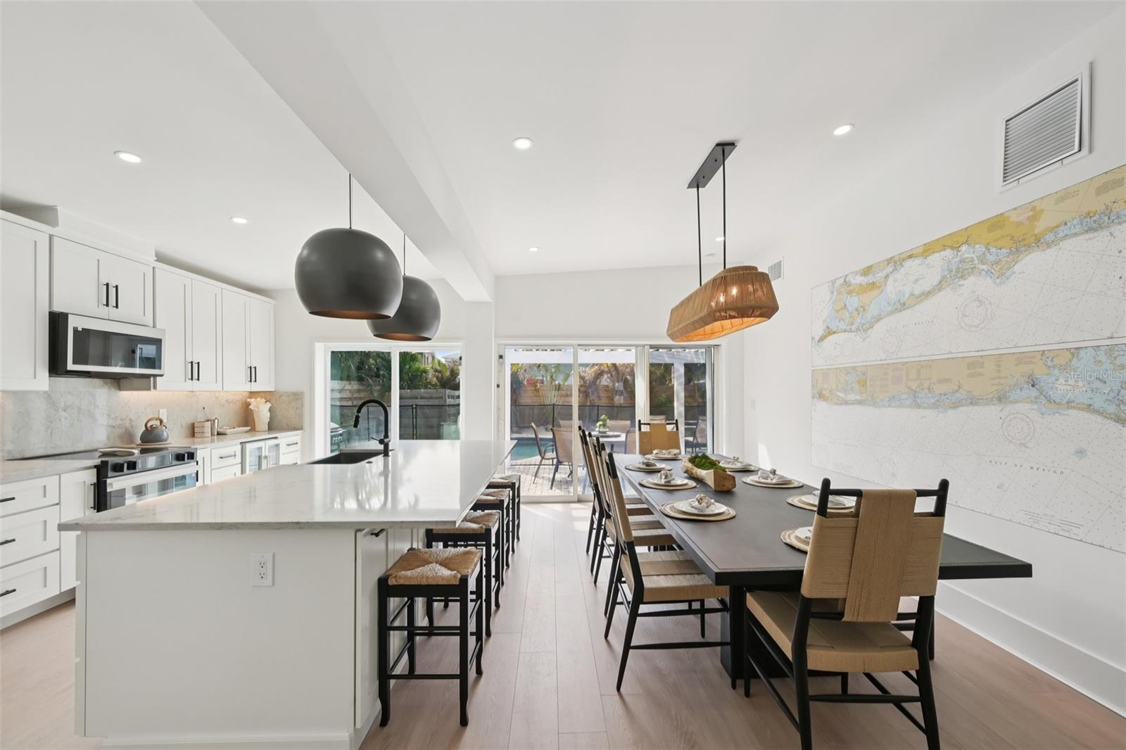 Image 11 of 46 For 866 Shore Drive