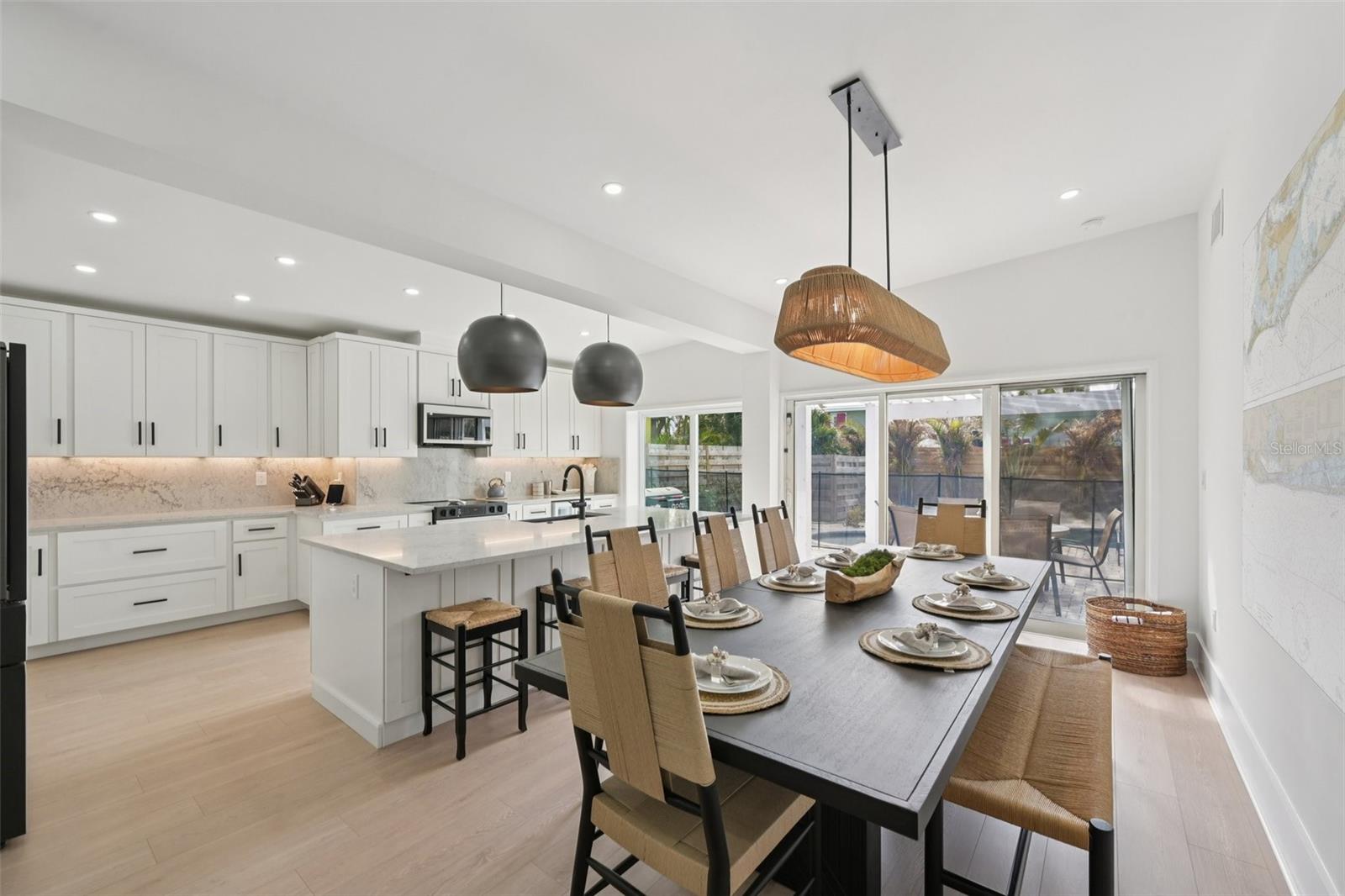 Image 12 of 46 For 866 Shore Drive