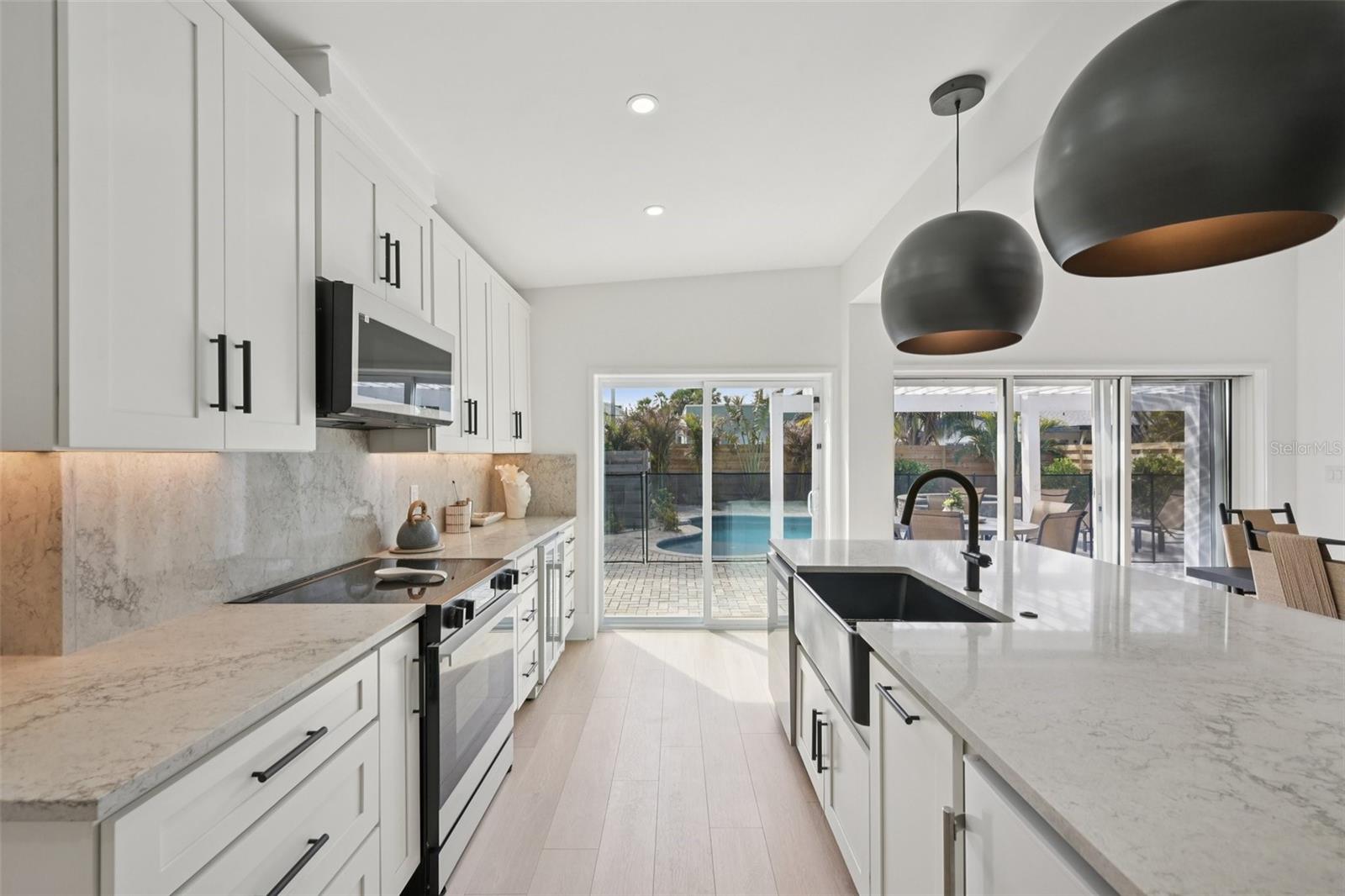 Image 15 of 46 For 866 Shore Drive