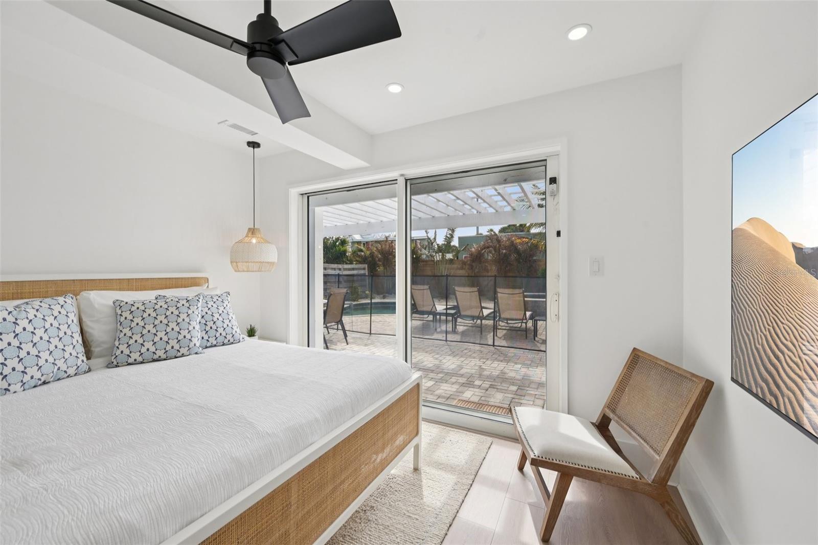 Image 27 of 46 For 866 Shore Drive