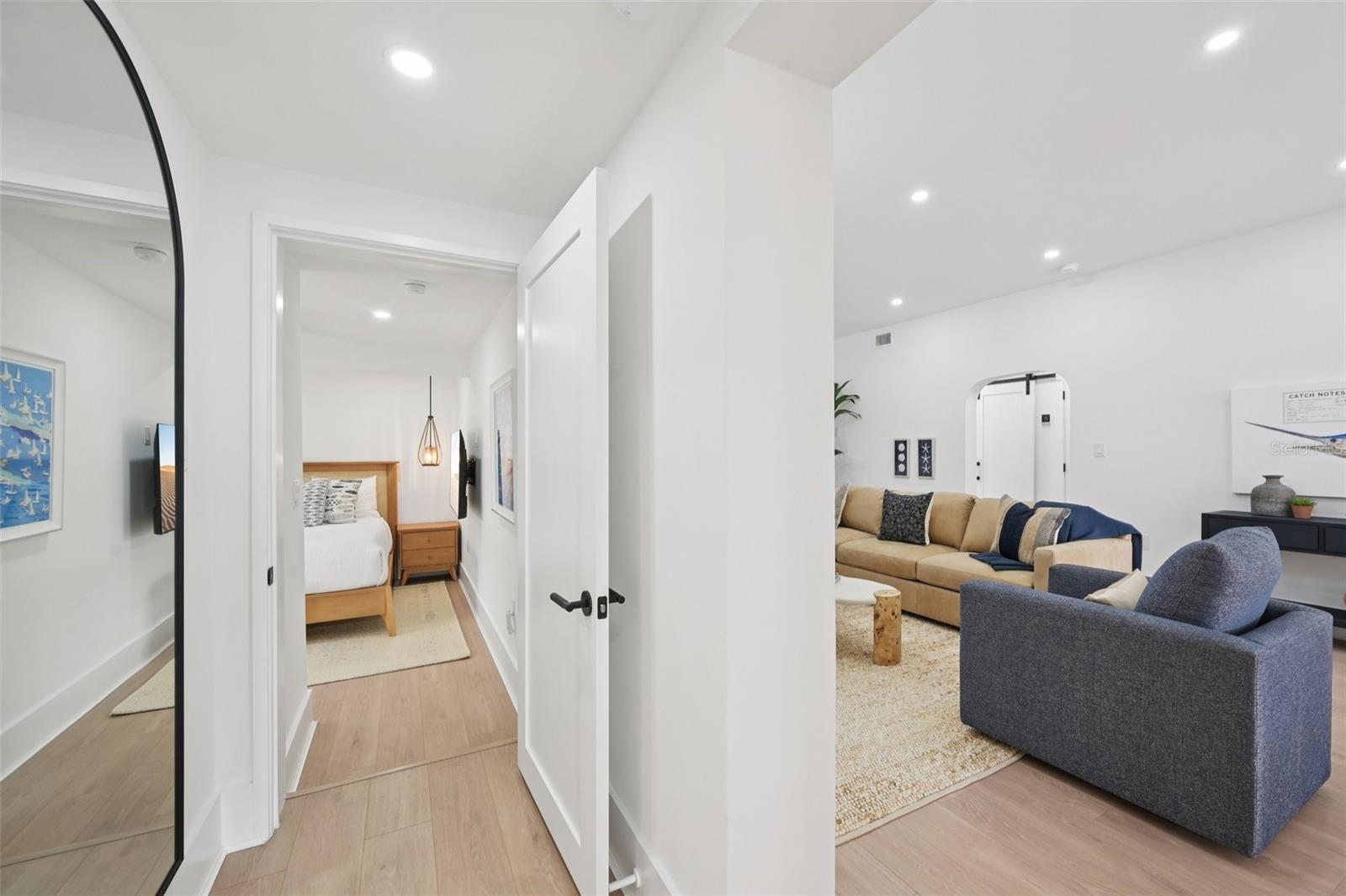 Image 28 of 46 For 866 Shore Drive