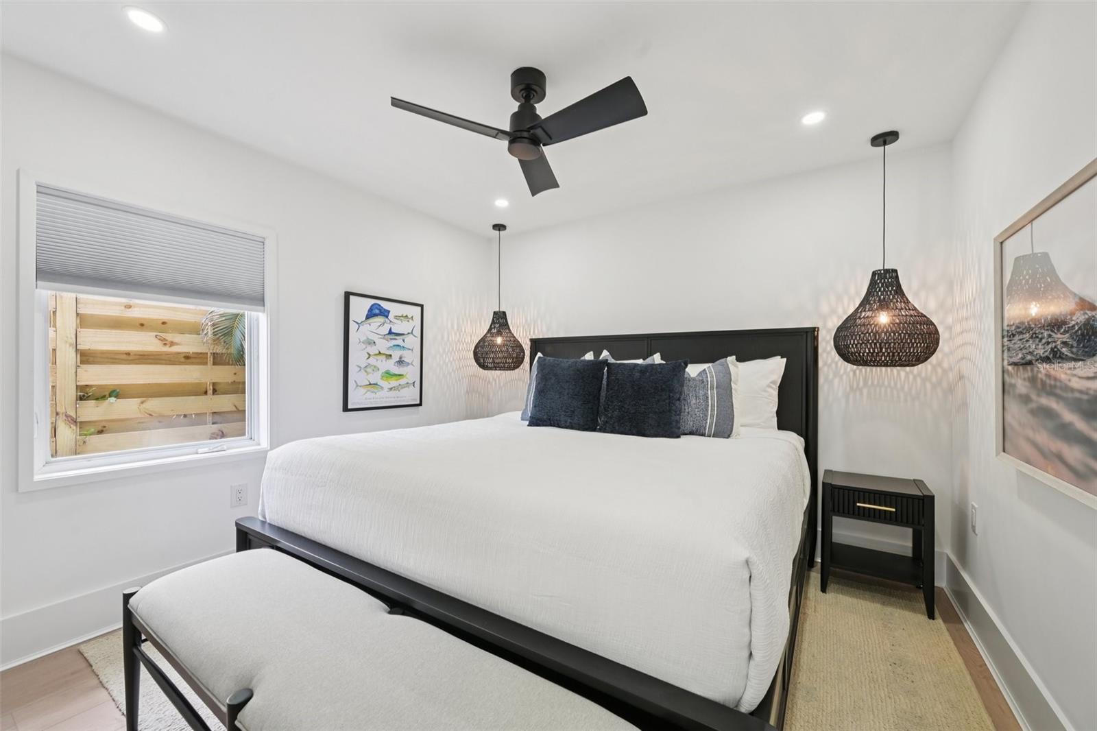 Image 37 of 46 For 866 Shore Drive