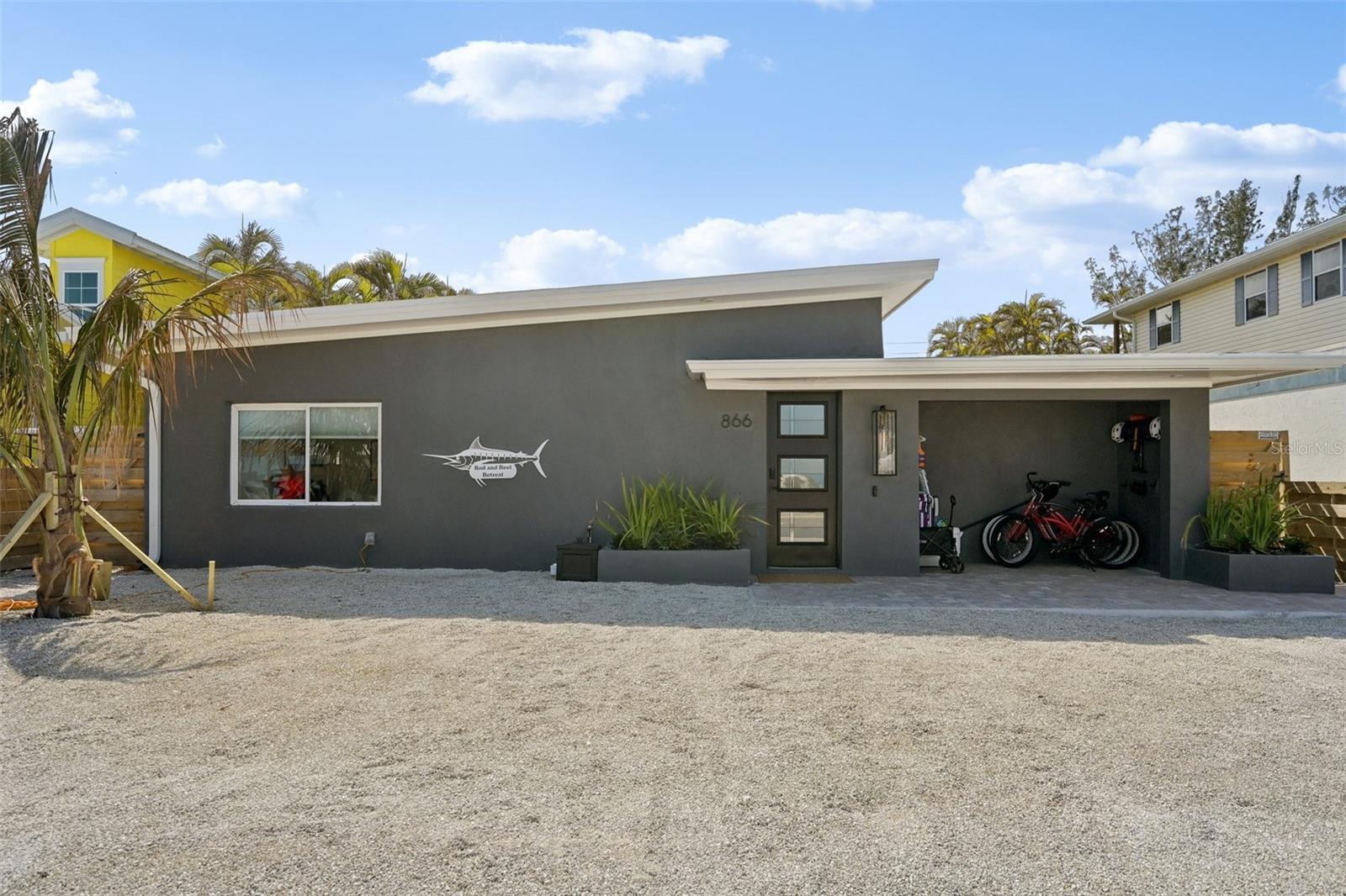 Image 4 of 46 For 866 Shore Drive