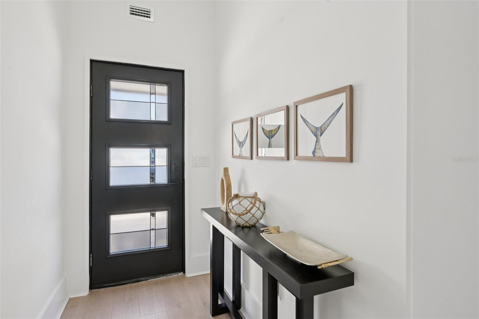 Image 6 of 46 For 866 Shore Drive