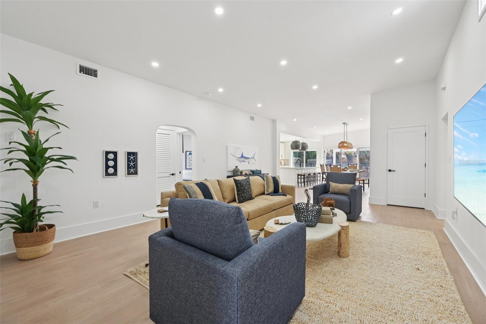 Image 8 of 46 For 866 Shore Drive