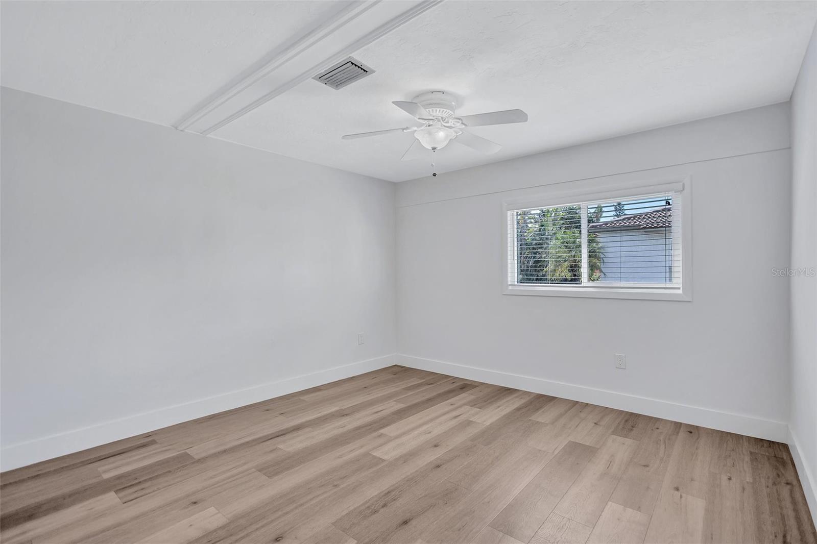 Image 23 of 48 For 191 Vista Hermosa Circle