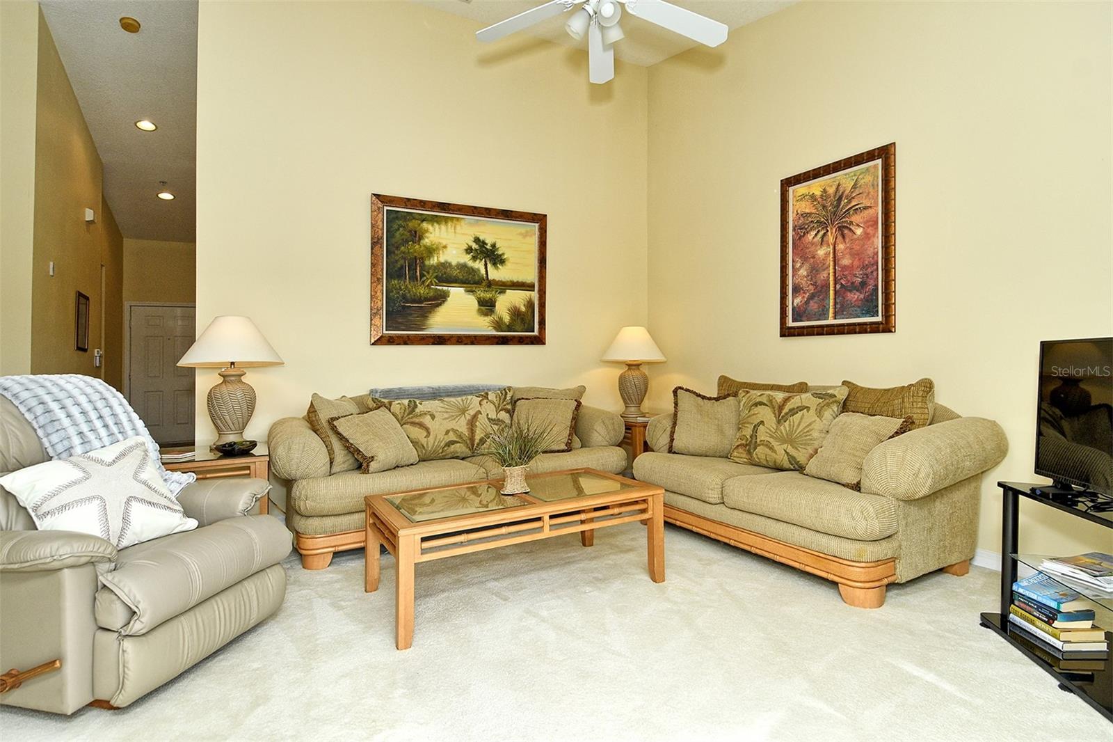 Image 12 of 54 For 5370 Hyland Hills Avenue 2724