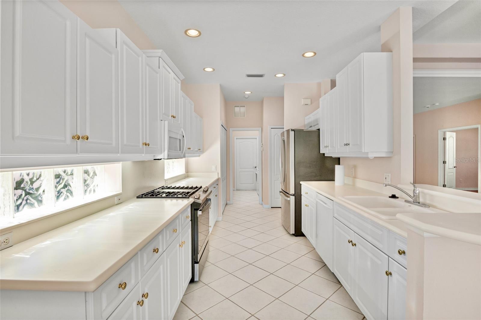 Image 16 of 57 For 8335 Nice Way