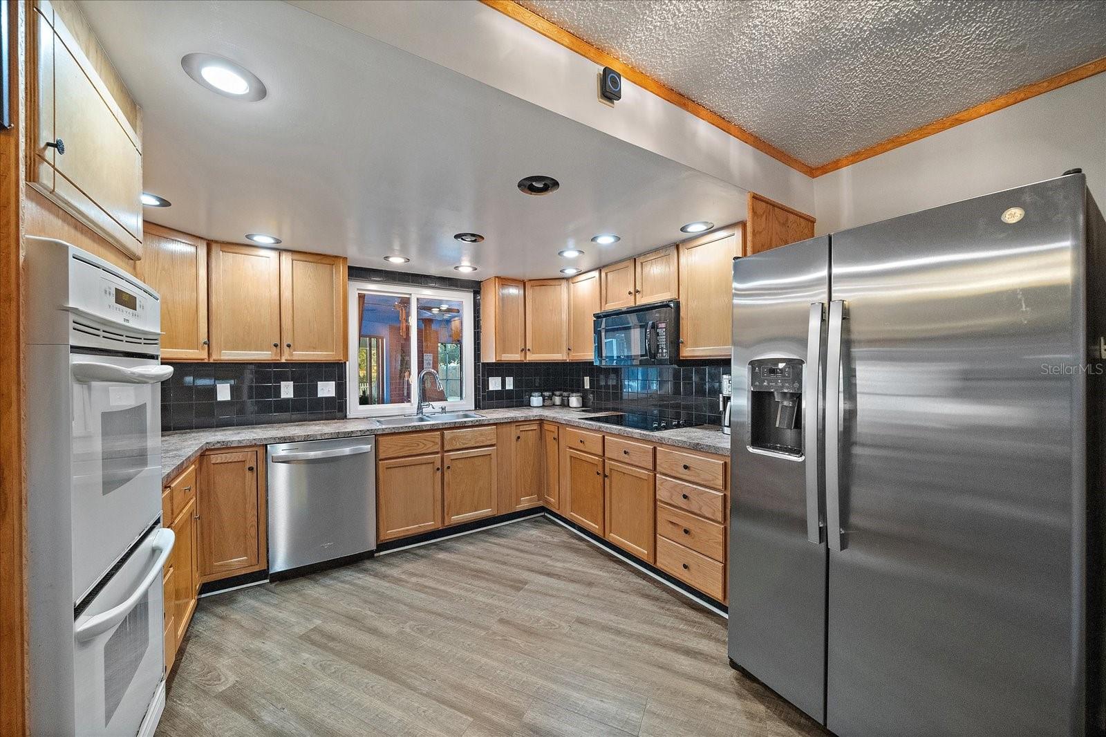 Image 22 of 42 For 3601 Egerton Circle