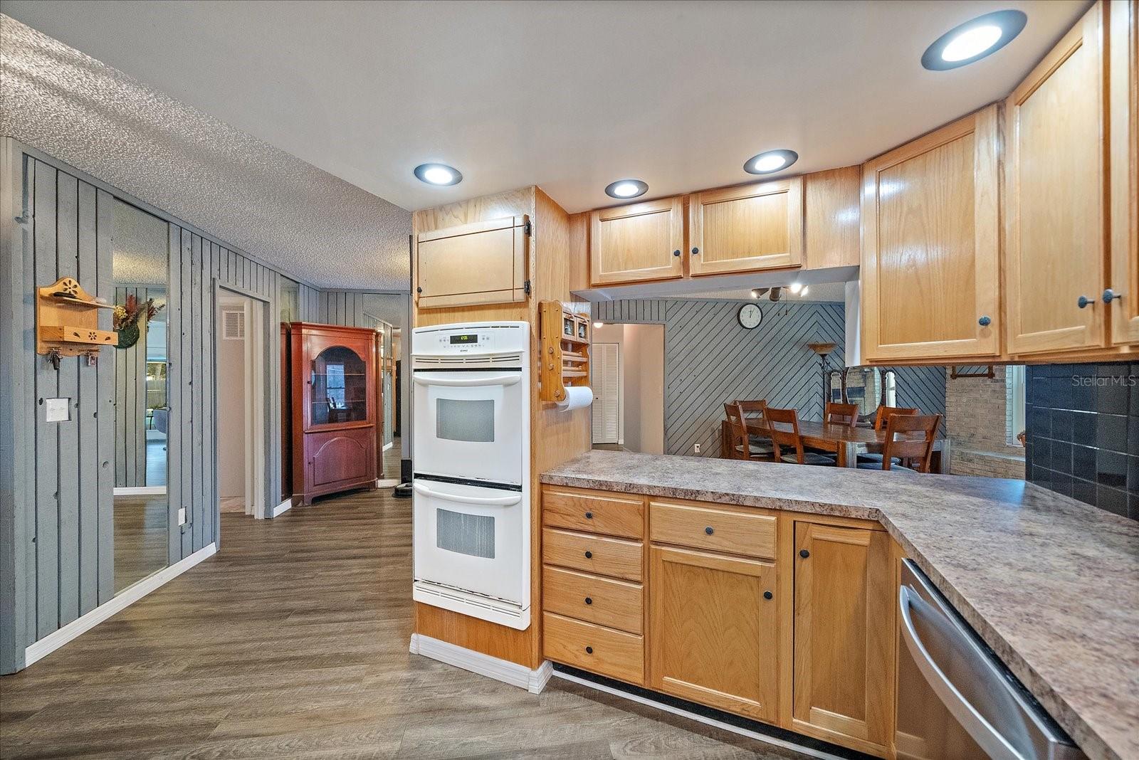 Image 25 of 42 For 3601 Egerton Circle