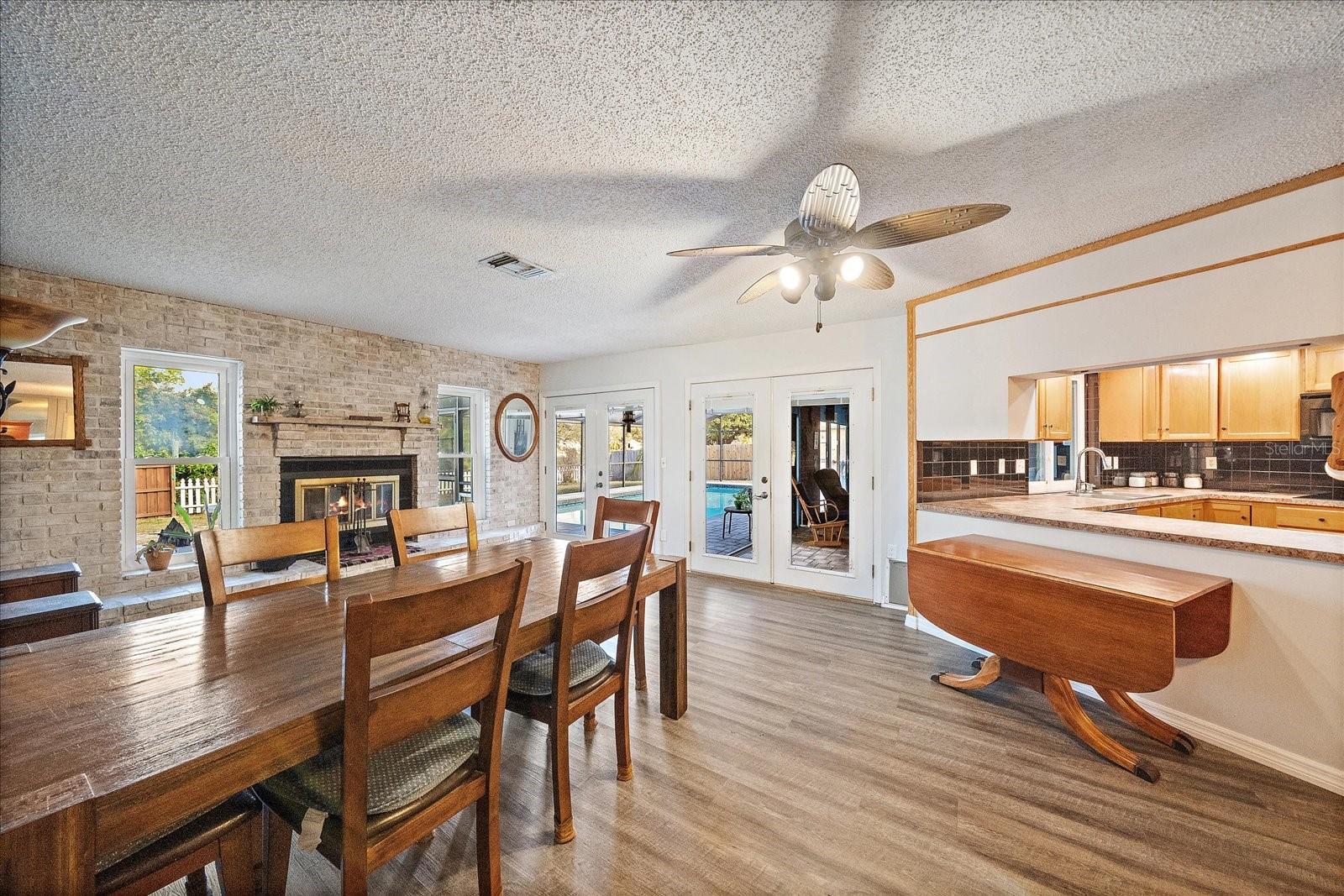 Image 27 of 42 For 3601 Egerton Circle