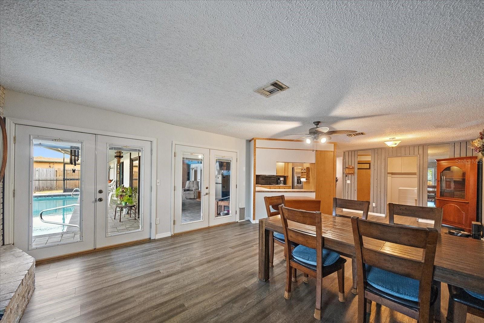 Image 29 of 42 For 3601 Egerton Circle