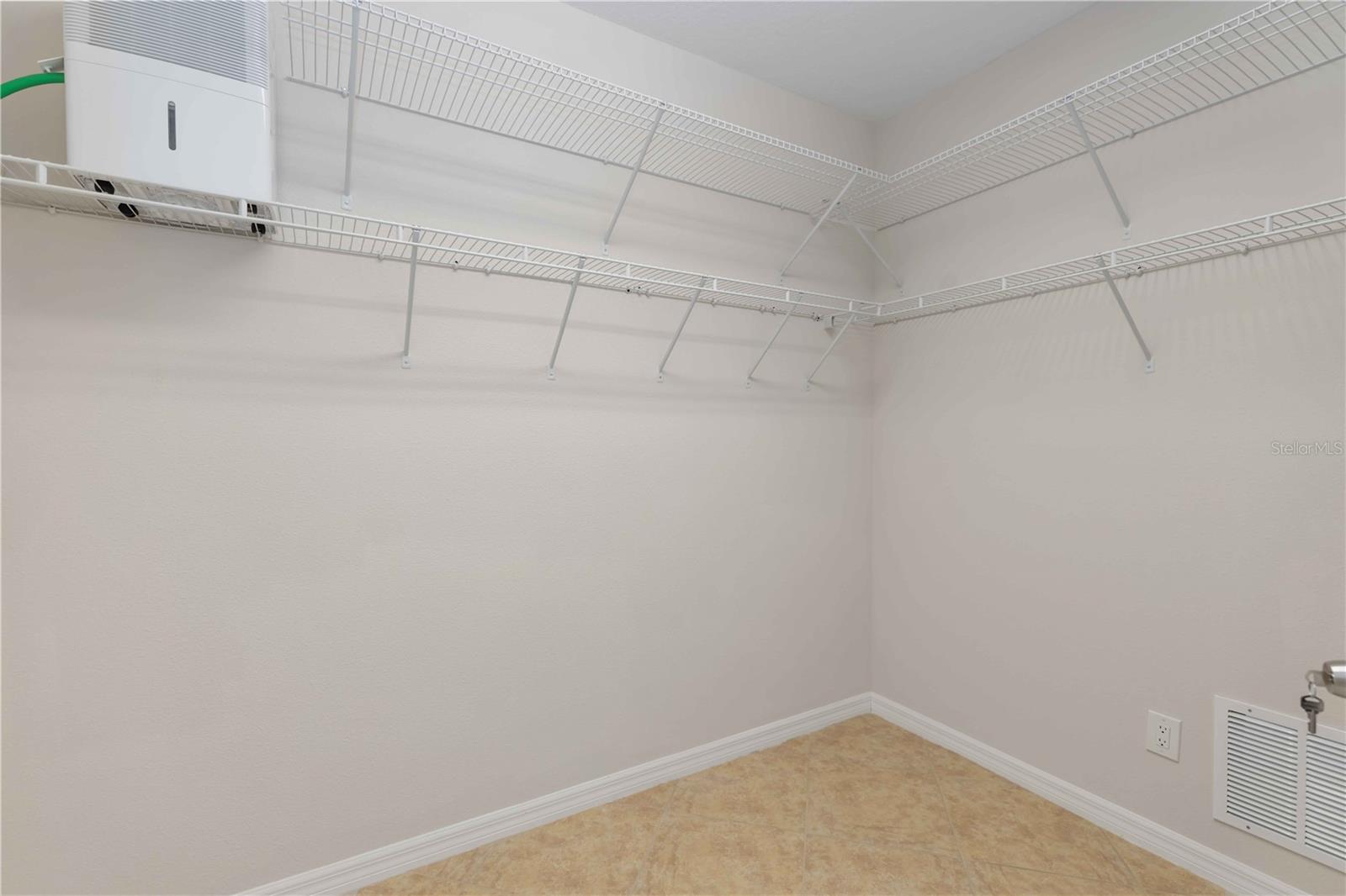 Image 20 of 35 For 1264 Riverscape Street B